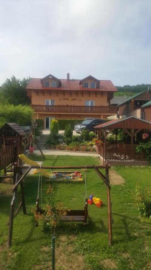 Apartmán Zlatá rybka Podhájska Esterno foto